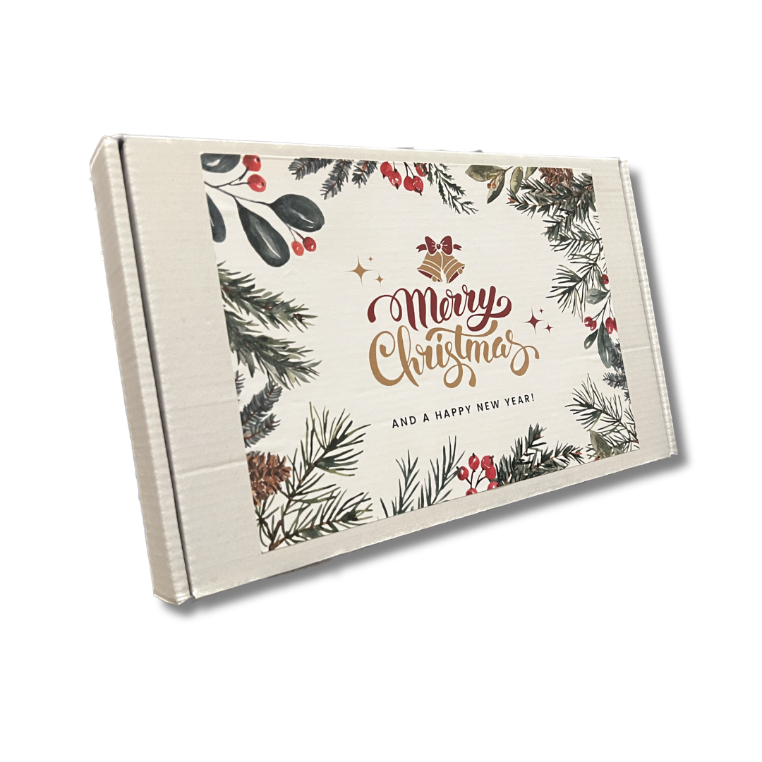 kerstpakket brievenbusdoos brievenbuscadeau brievenbus cadeau kado kerstsokken kerstman kerstkaarten kerstkaart kerstboom sneeuwpop rendier dansen verlichting chocolademelk zakje theezakje winter thee lipton luxe bonbons chocolade chocola chocolaatjes kerst 2022 feestdagen kerstperiode feestperiode zakelijk cadeau personeelscadeau partner goedkoop
