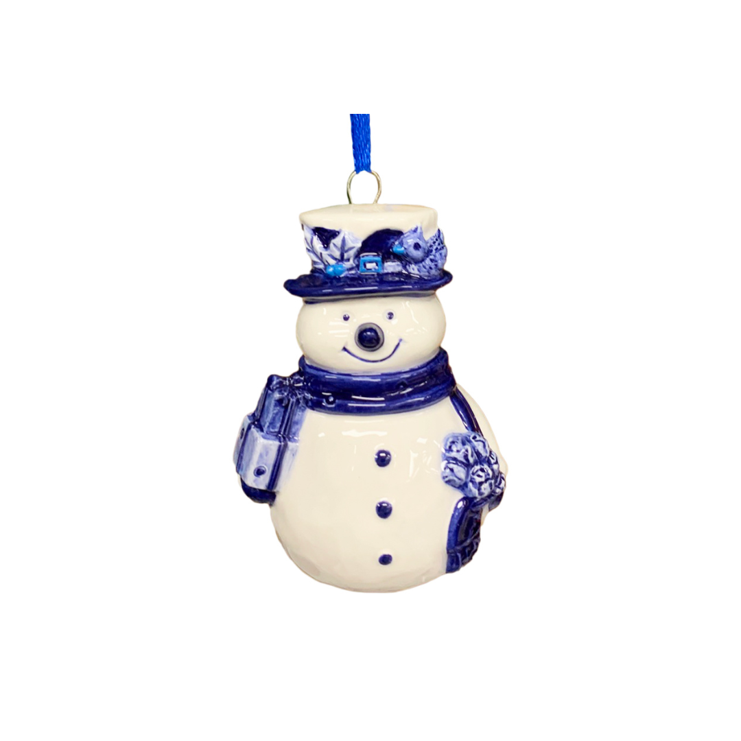 kerstpakket brievenbusdoos brievenbuscadeau brievenbus cadeau kado kerstsokken kerstman kerstkaarten kerstkaart kerstboom sneeuwpop rendier dansen verlichting chocolademelk zakje theezakje winter thee lipton luxe bonbons chocolade chocola chocolaatjes kerst 2023 feestdagen kerstperiode feestperiode zakelijk cadeau personeelscadeau partner goedkoop