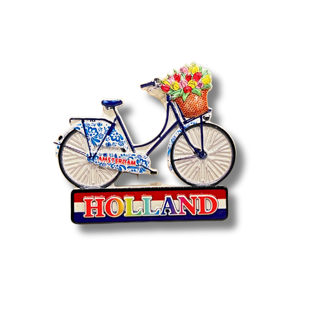 Magneet Delfts Blauwe fiets, een perfect cadeau voor die ene speciale persoon! Dit unieke en schattige kussende paar op schattige magneet zal zeker een glimlach op uw gezicht toveren. Het is een betaalbare, leuke en originele souvenir die u kunt kopen als je op zoek bent naar iets speciaals om mee naar huis te nemen.