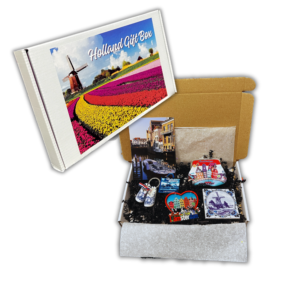 De Holland Gift Box is een uitzonderlijke keuze om de sfeer van Holland vast te leggen. Of het nu gaat om een persoonlijk aandenken, een attent cadeau voor mensen in het buitenland of een dierbare aanvulling op uw verzameling, de Holland Gift Box is een bewijs van de tijdloze allure van Nederland.